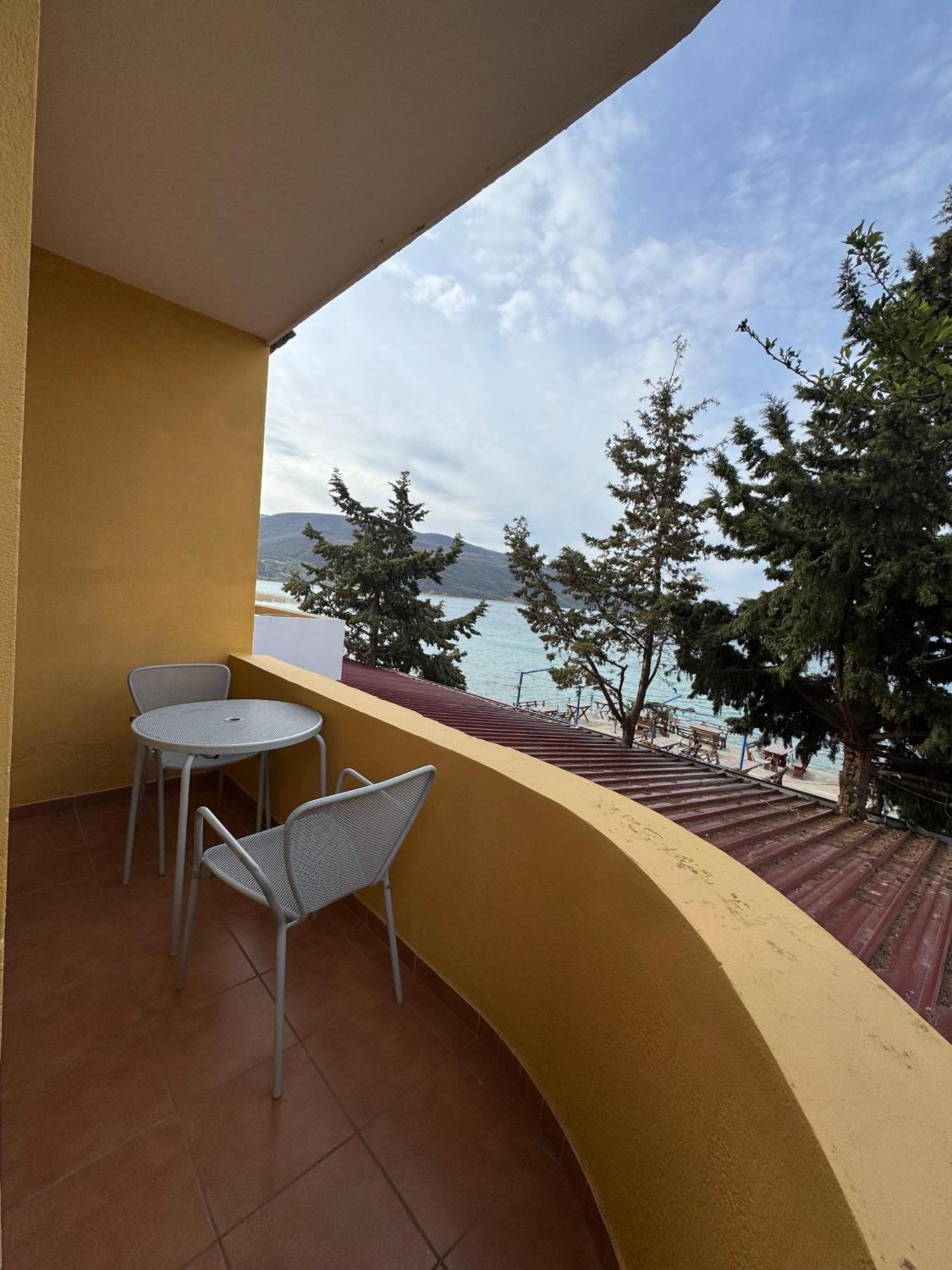 Hotel Restorant Leza Lin Bagian luar foto